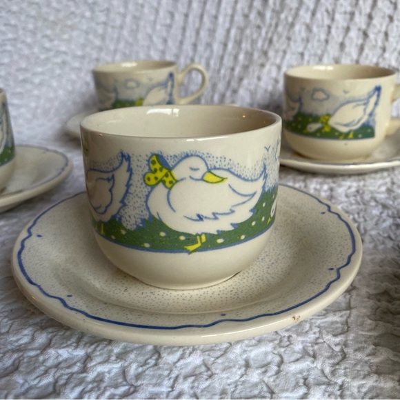 Vintage stoneware tea set tea cups & saucers white geese with bows speckled - Picture 6 of 16